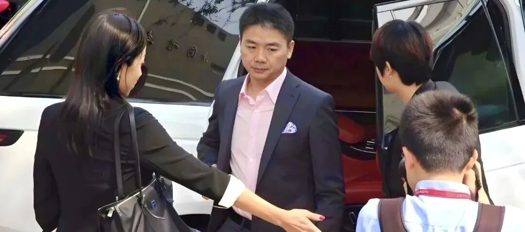 狠人刘强东, 对网约车下手了