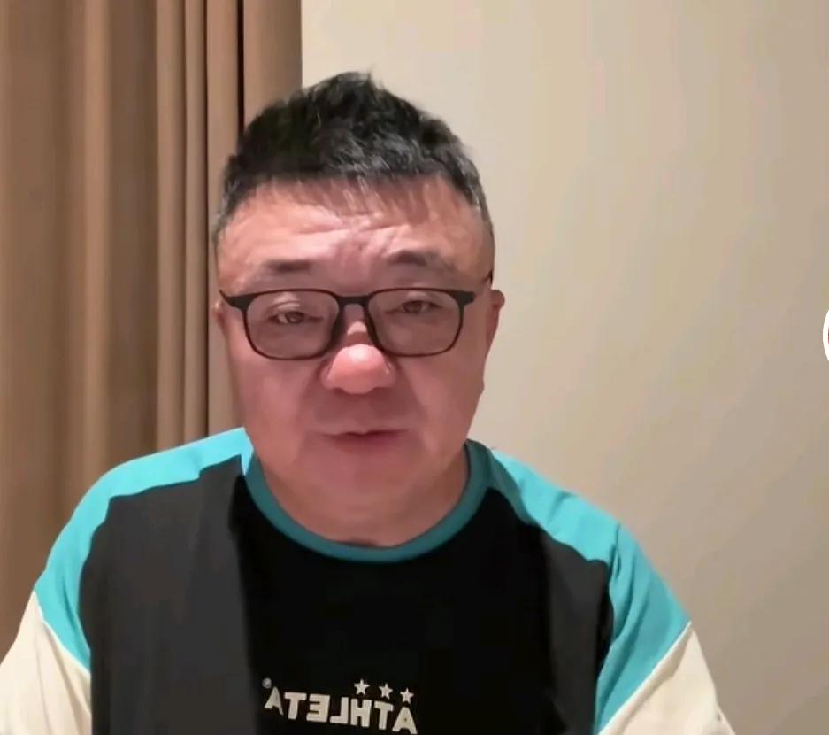 董路认为，国足的中方教练组应该要有对外籍主教练的建议权。在U17国足无缘U17