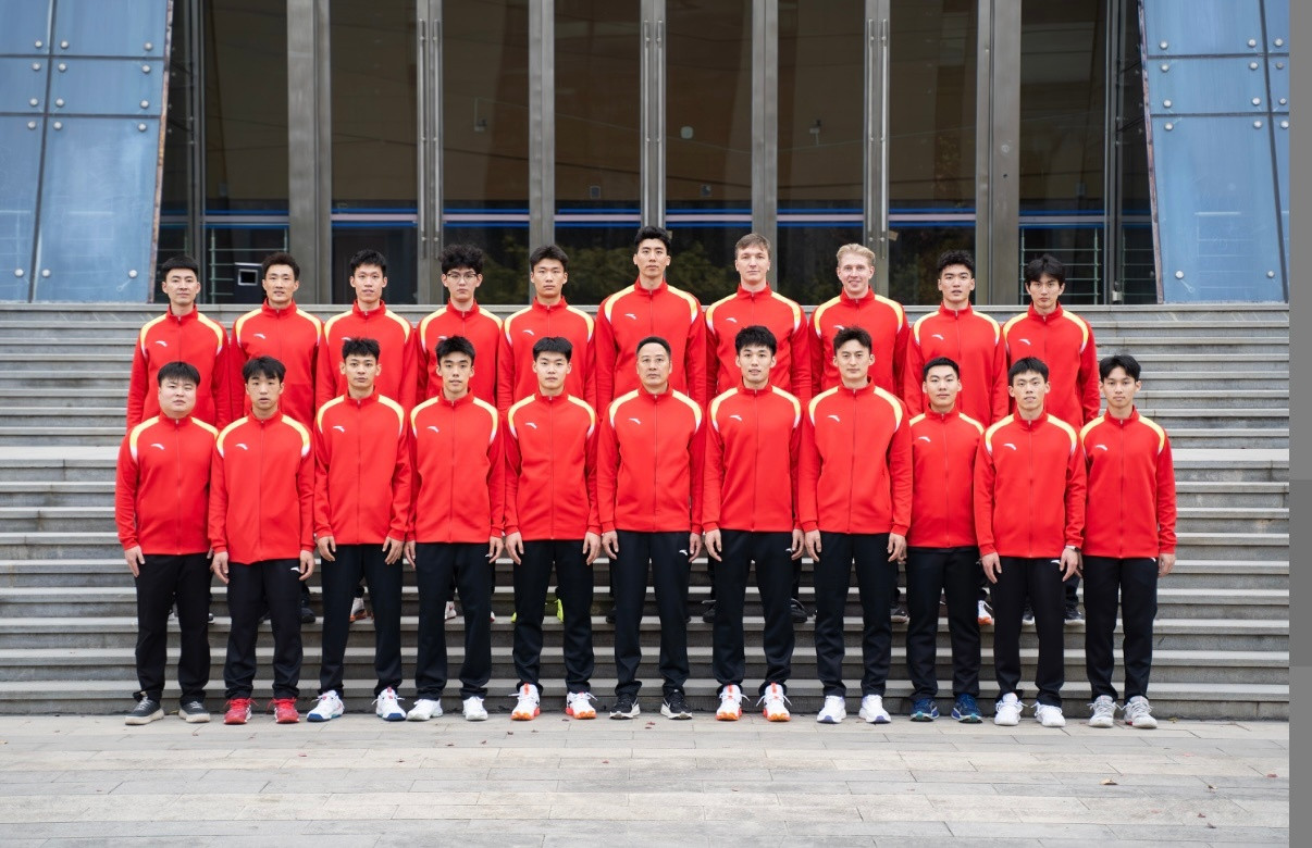 福建男排更换了主帅，原来主教练滕茂民下课！真是大快人心，嚯嚯人的希望福建男排可以