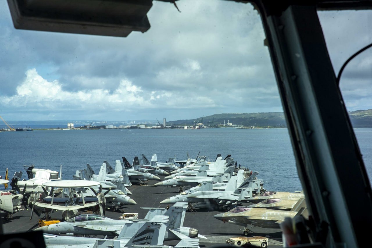 美国海军“亚伯拉罕·林肯”号航空母舰（CVN-72）今天抵达关岛，进行补给。此前，该航母已执行了30