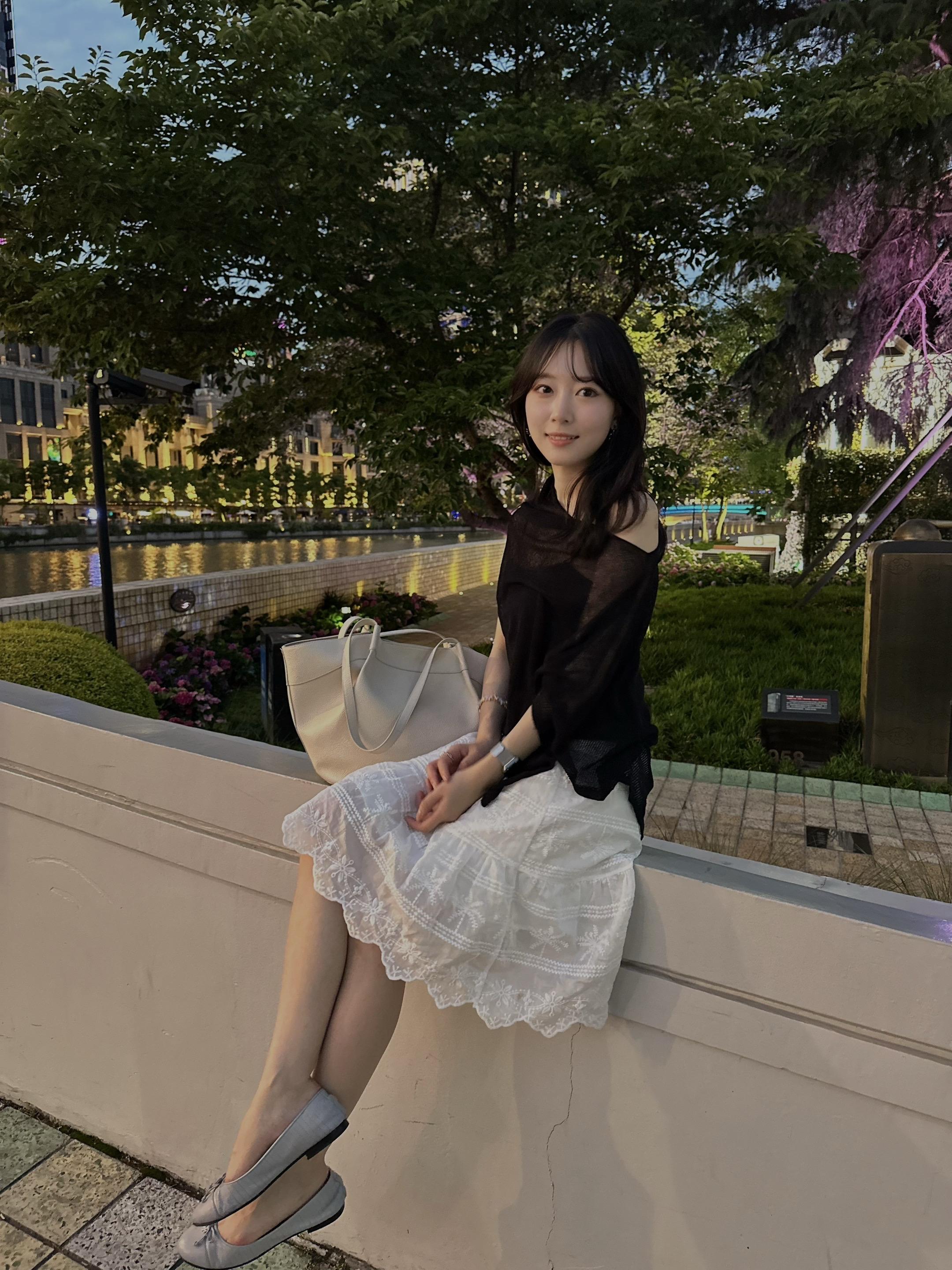 沪上晚风。