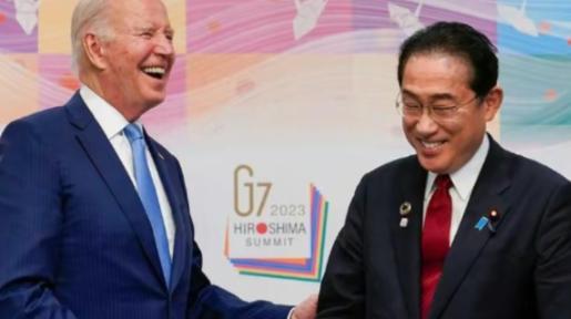 🐰日本这一刀捅得可真够狠！中美贸易战打得火热的时候，日本突然跟进制裁，断供