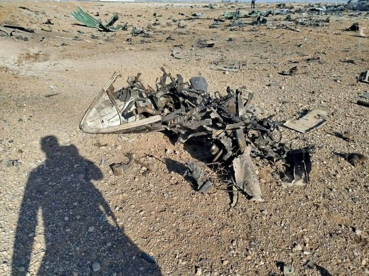 美炸毁2架执行救援故障运输机就目前的信息看来，美军确实是成功的解救了两名跳伞敌后