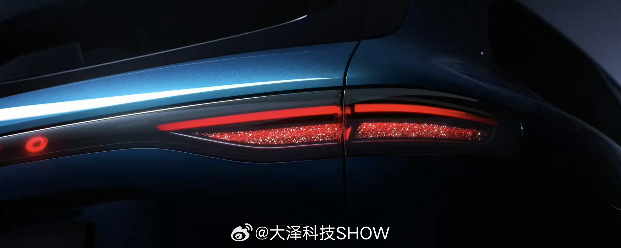 问界m6实车，有点帅，我觉得非常适合年轻人或者说刚刚组建家庭年轻人的第一辆车，