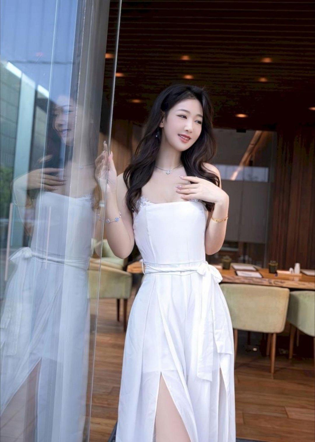 唐安琪这大长腿爱了爱了