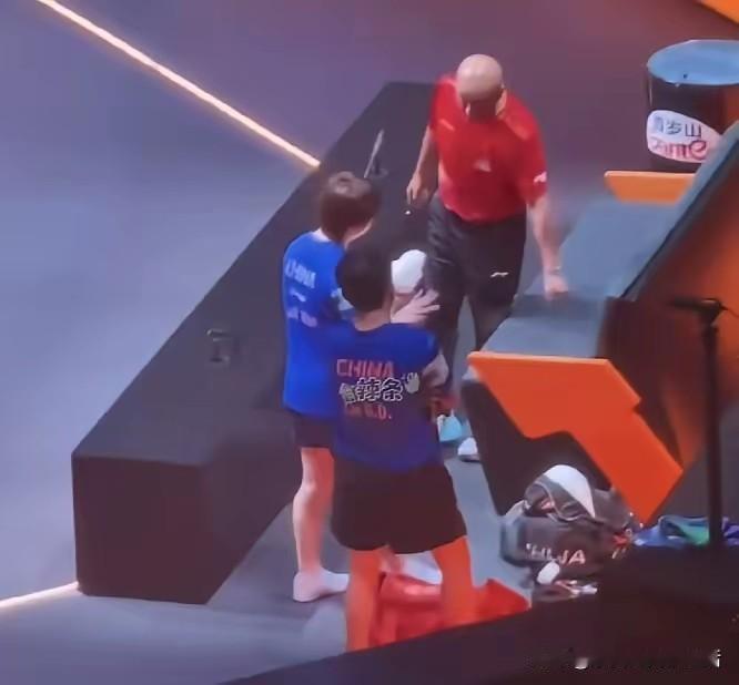 动漫组合不就总决赛输了韩国组合吗？那根筋又让网友不舒服了，竟然开始各种喷了？