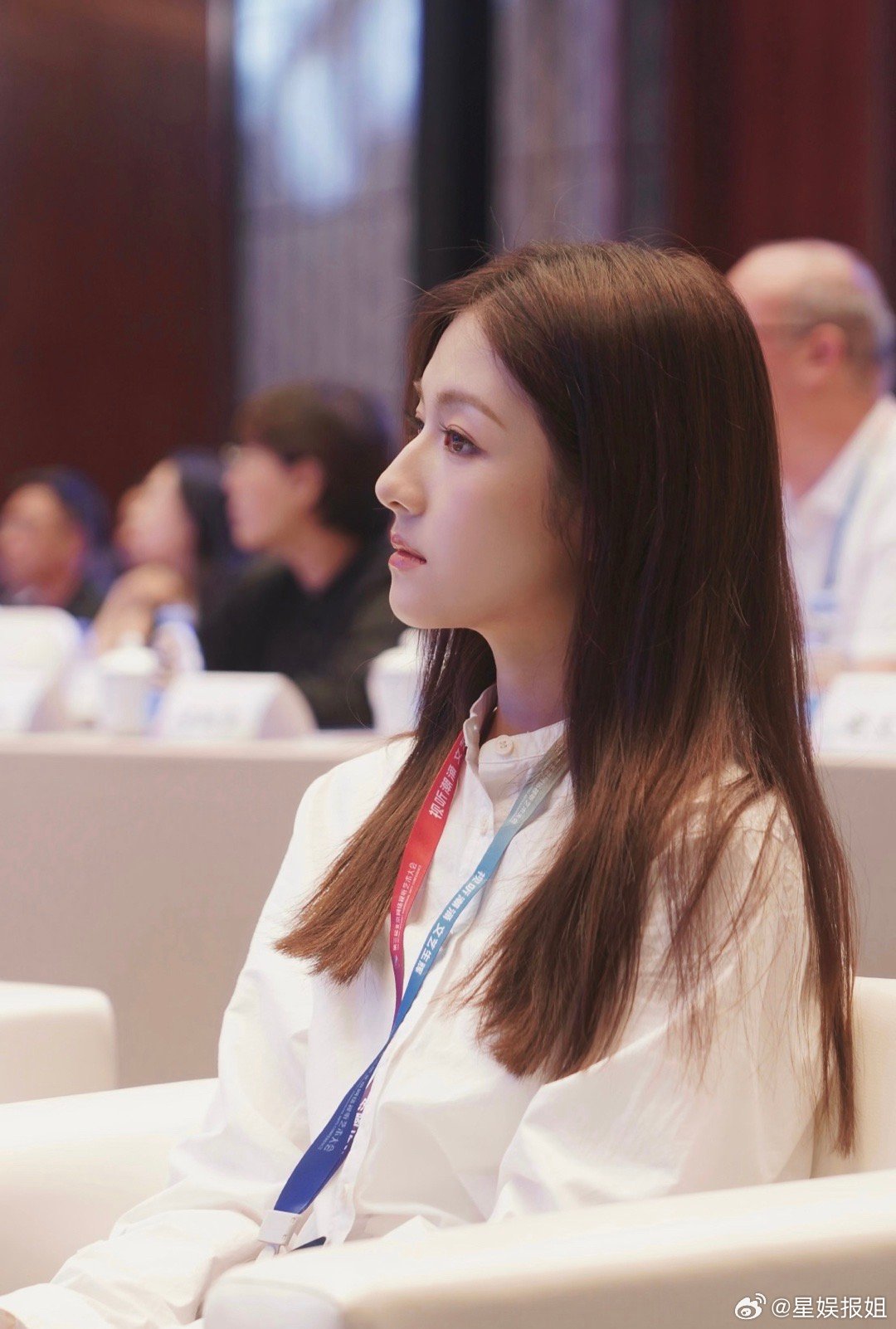 高知书卷气自然随性美李兰迪​​​