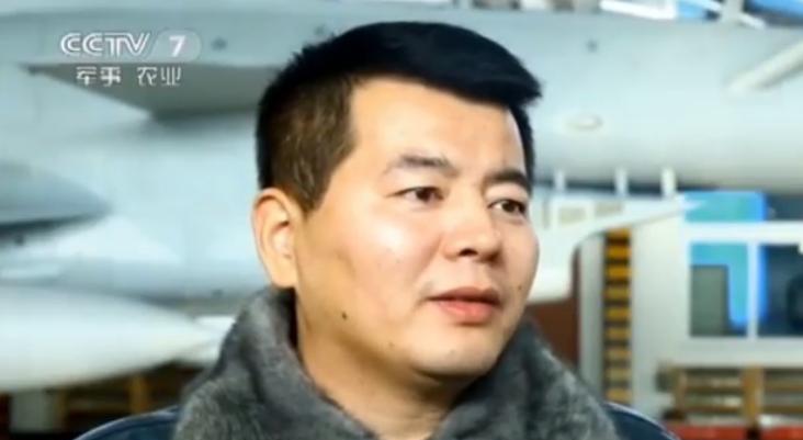 2015年，内蒙一大娘正在家里吃饭，突然听到院中传来巨响，刚要推门查看，没曾想，