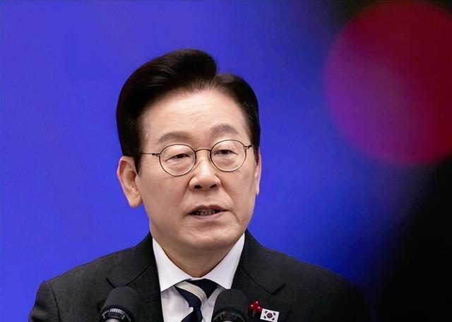 韩国出了一件让大伙跌破眼镜的事，6个韩国人在朝鲜被关了11年，总统李在明居然是在