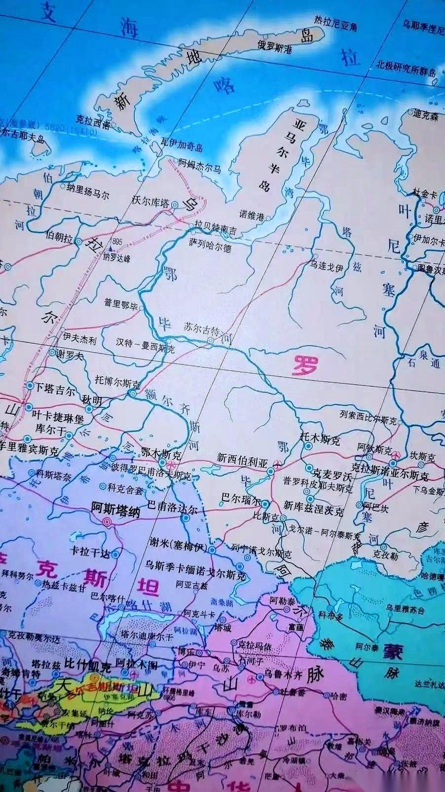 8月30日，香港《南华早报》甩出一则消息，直接把地图上的目光拉到了大西北。一条