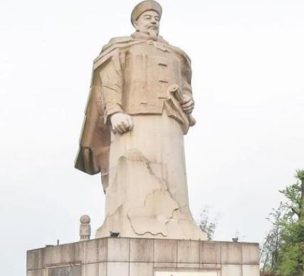 左宗棠打下新疆最后一座城时，万没想到，城中还有五千多印度人，面对这些印度人左宗棠