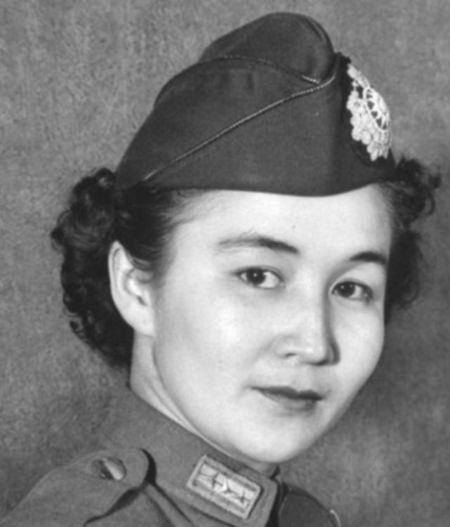 1955年，上海举行了一场特殊的行刑大会，被执行的女犯人看起来就是个老妈子，但如