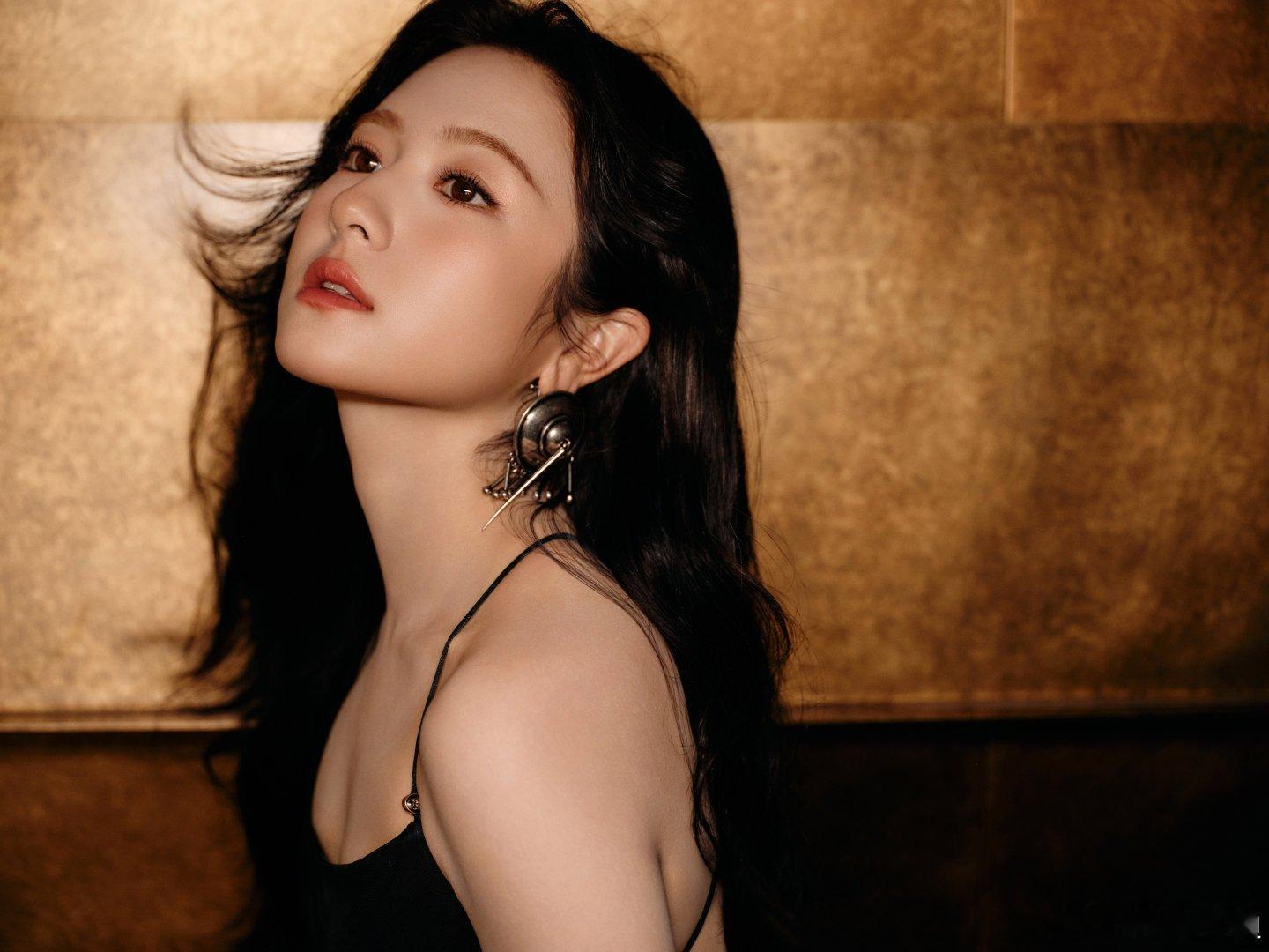 我承认对李兰迪太大声了谁说李兰迪胖啊骨感美看腻了，她这种饱满有肉的状态才舒服。