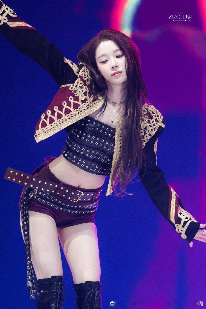 金玟庭可真是一个水灵灵的妹纸嗷！看着她小心情就超级好起来了！