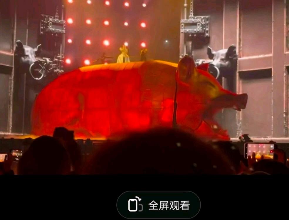 实话实说，蔡依林的演唱会真的很让人震撼！！据说这场演唱会下来，光是制作成本折