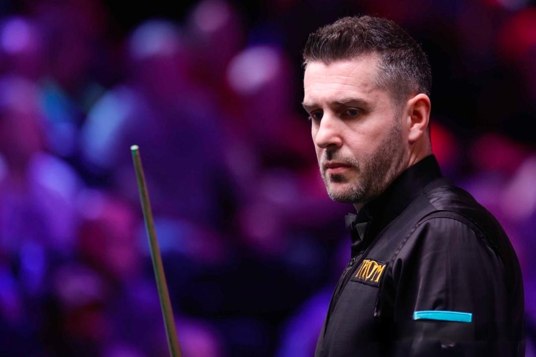 斯诺克英国锦标赛第5日：庞俊旭力克老马，吴宜泽、斯佳辉和周跃龙出局，8强决出四席