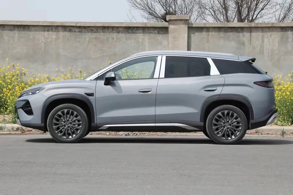 智驾到底哪家强？肯定是比亚迪，这没有什么好疑问的~现在车企都在宣传自己的智驾