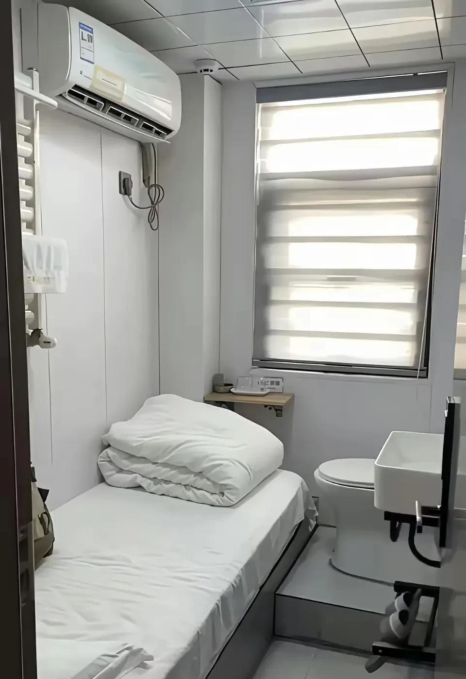 这个单间，一个月租金800元。你觉得划算吗？