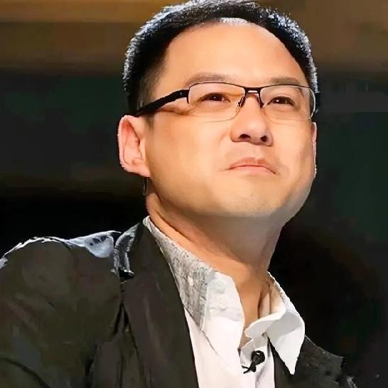 音乐人陈耀川陈耀川，1967年出生于中国台湾省台北市，台湾词曲创作者、音乐人