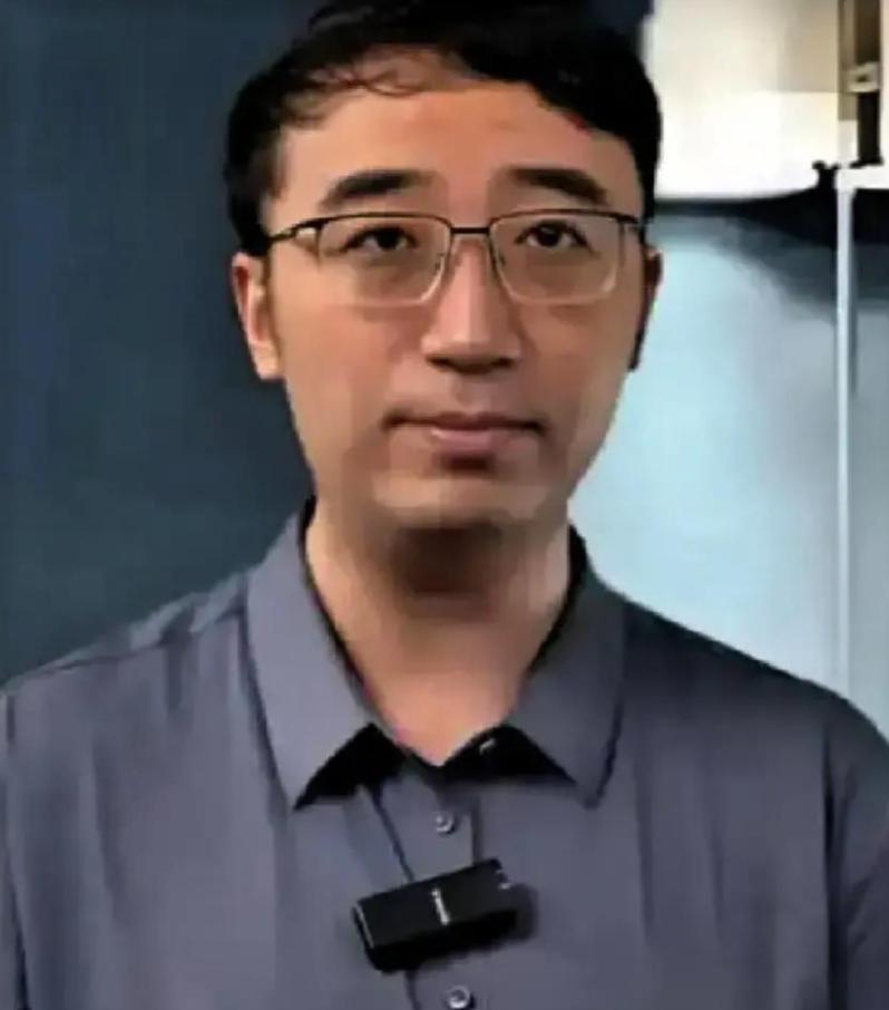 清华北大双料学霸李永乐，在北京找工作的过程中处处碰壁，外企不要他，500强也不要