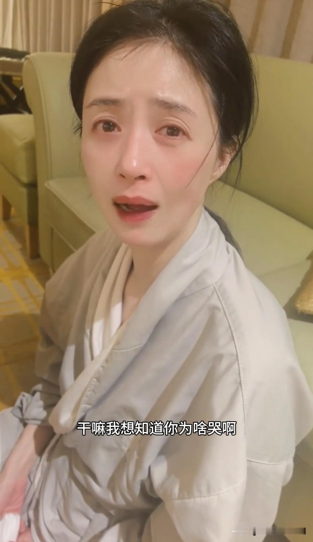 当明星也不容易啊，蒋欣都哭了[哭哭][哭哭][哭哭]昨天我吃的好少啊，我就眼吃饱