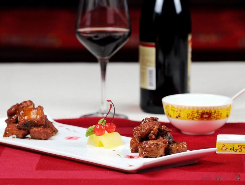 职场上不要犯的大忌​1. 别当着同事面戳领导痛处，哪怕领导确实做得不周到，转头