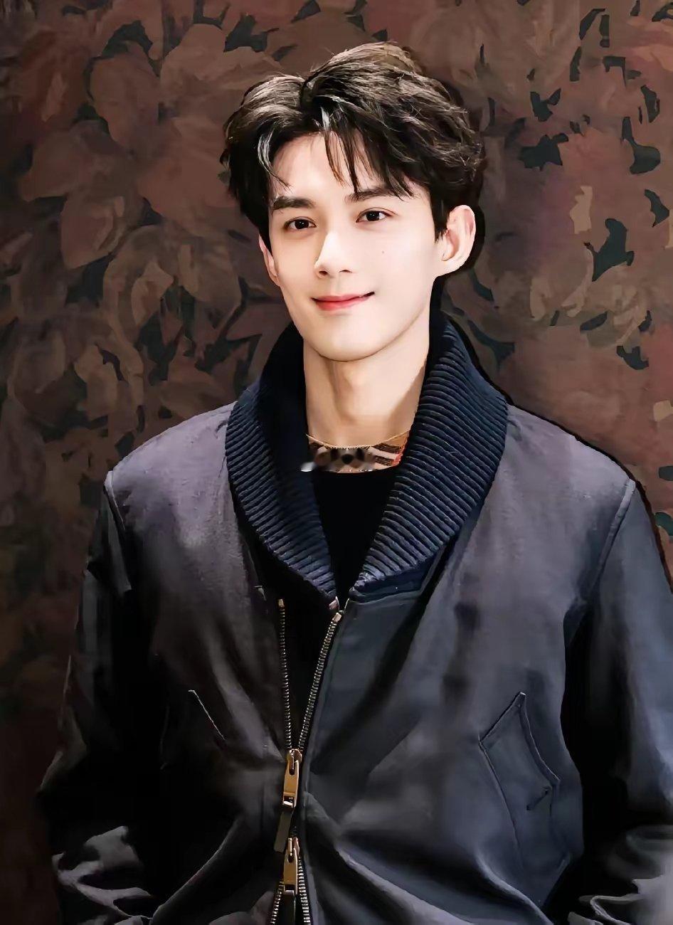 整个娱乐圈最让人羡慕的人大概就是吴磊了，才二十出头的他，不仅事业一路开挂资源好，