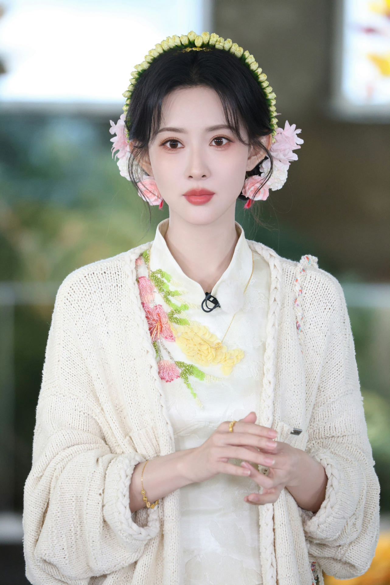 孟子义的脸太具有迷惑性了别被孟子义的甜美外表骗了！抓鳗鱼环节面无表情像完成KPI