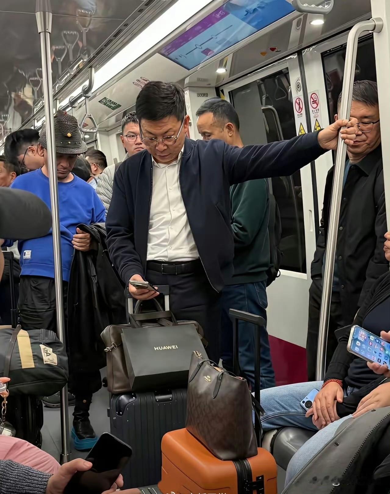 深圳的大佬级企业家原来这么接地气啊！果然越成功的人越低调。