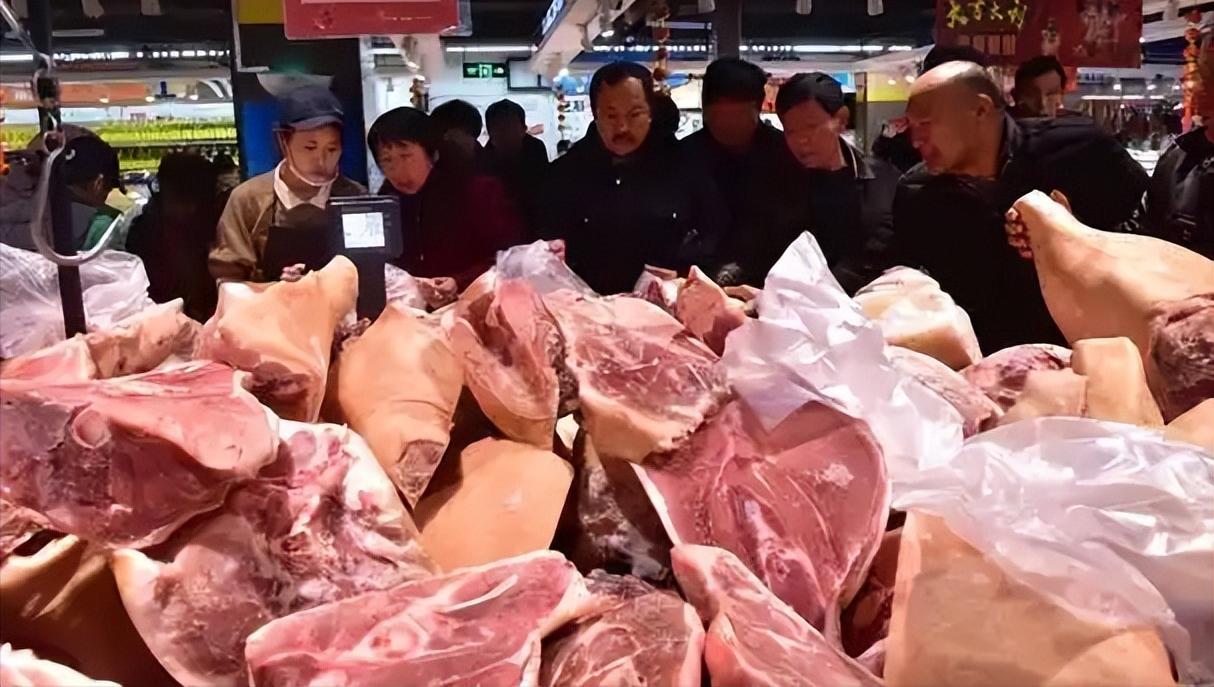 别再拿“猪周期”说事，中国养猪业早换了高端局的活法 猪价跌破5块钱一斤，养殖