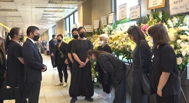 “鼎爷”李家鼎这一幕真的太让人心疼了！有钱也不一定能解决，有的时候想想没钱也挺好