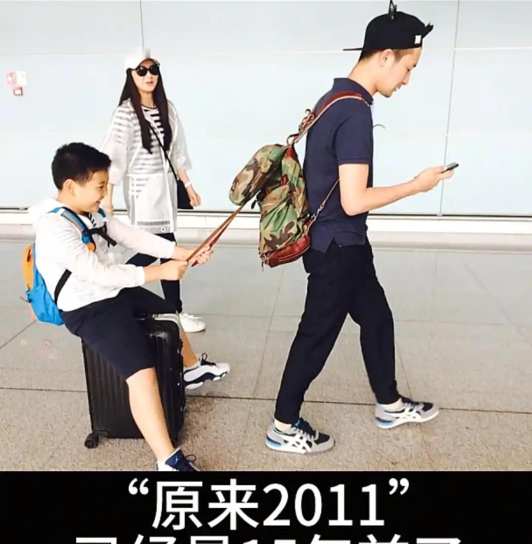 王艳晒一家三口合照！51岁比44岁继子显年轻，丈夫王志才缺席引热议