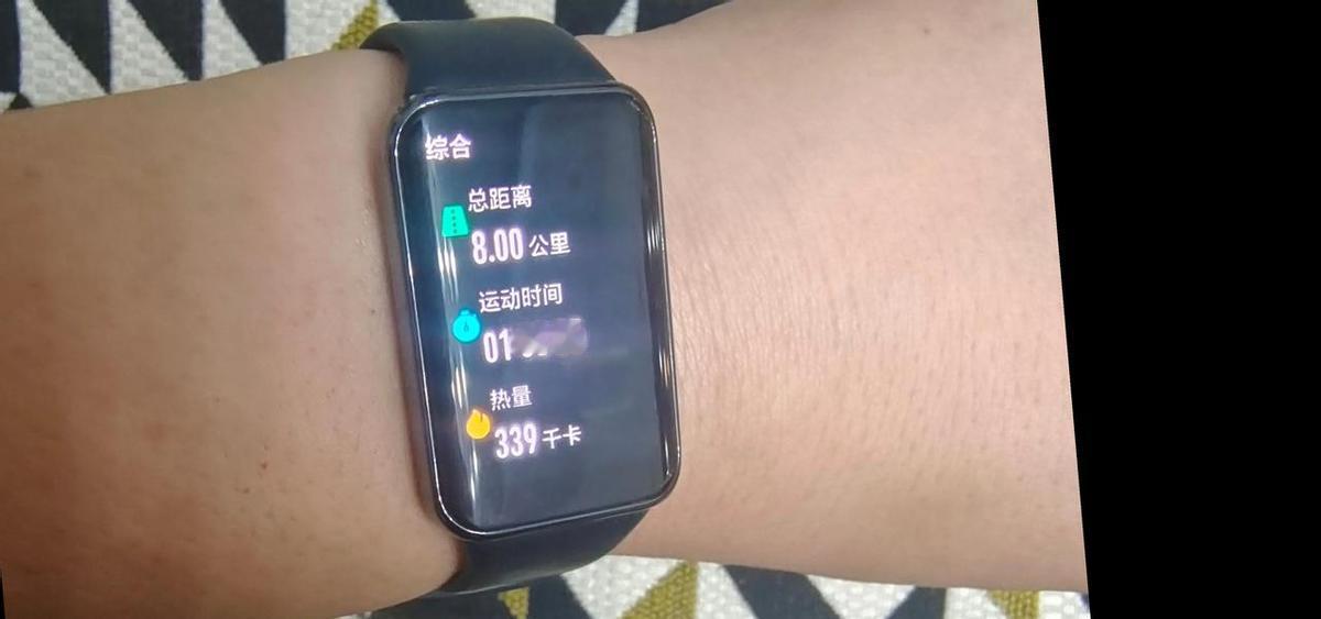 四十岁后，皮肤不再紧致，头发开始稀疏，膝盖偶尔发酸——这些都不是坏事，只是时间在