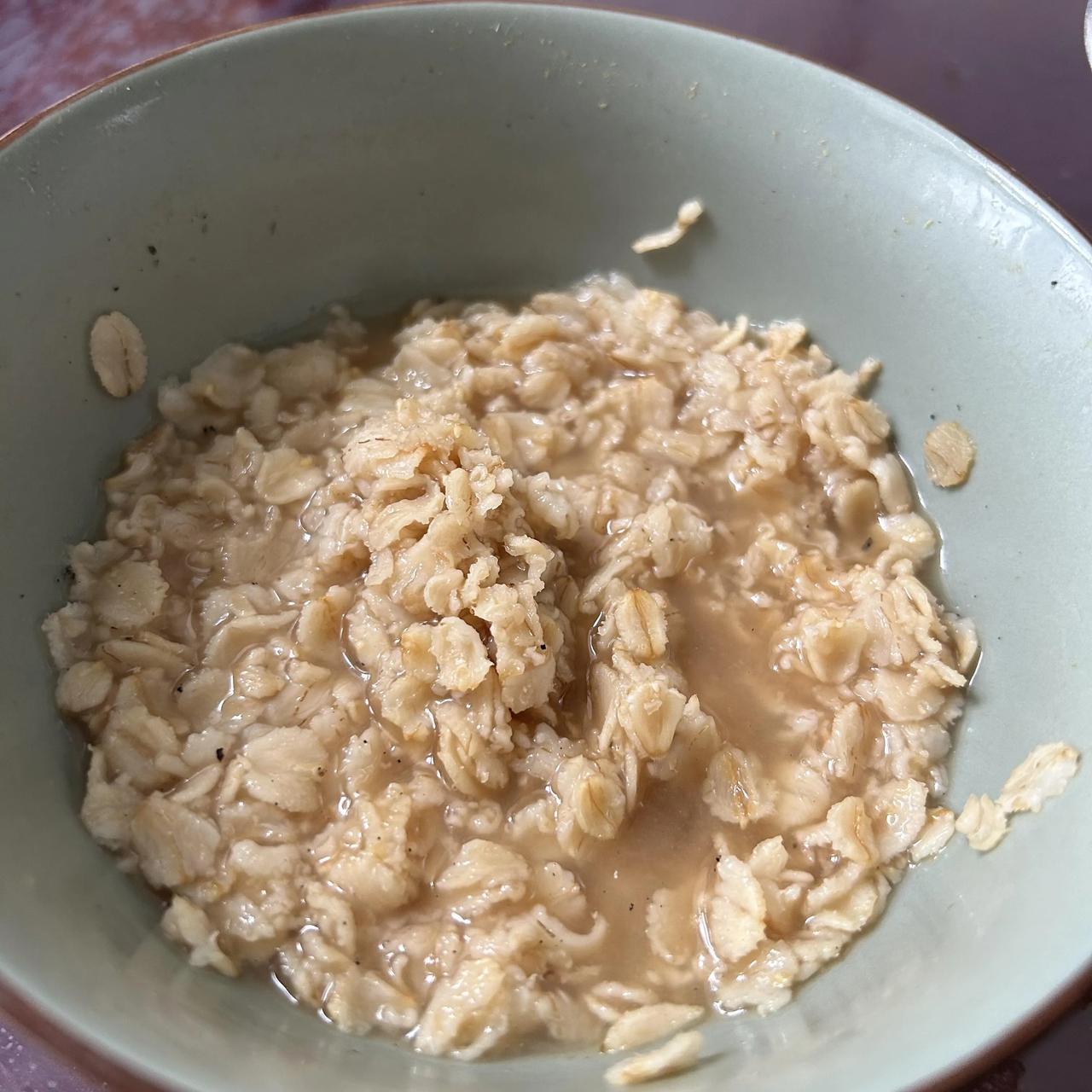 原来燕麦是伤胃的我说每次吃完燕麦，怎么肚子都要疼一会。