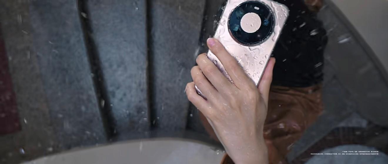 发现了吗，Mate系列的宣传风格变了随着配置和能力的升级，外观的变化融入了更多的