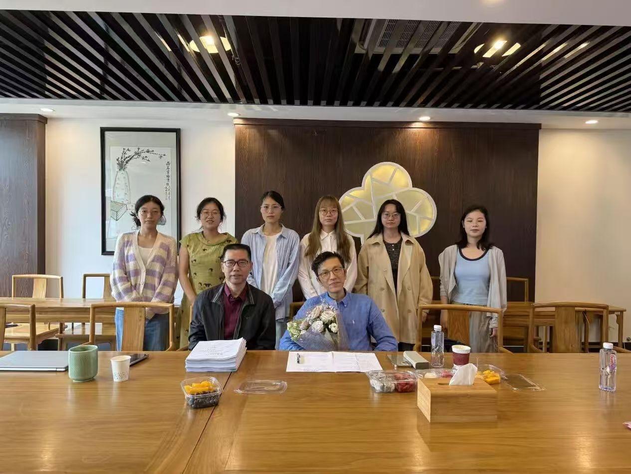 多所高校迎来不交论文拿学位的毕业生, 有学生用小说获得硕士学位