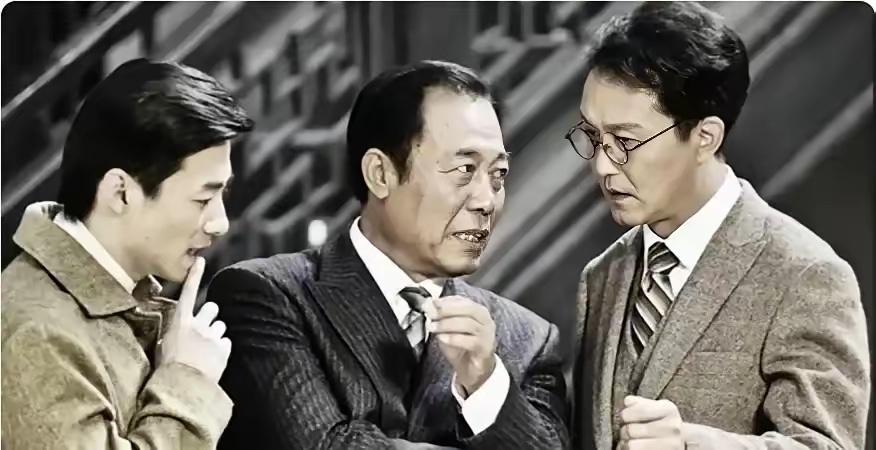 1948年，军统有个铁律：从延安回来的特工，一律不审、不查、不疑。你看《潜伏》