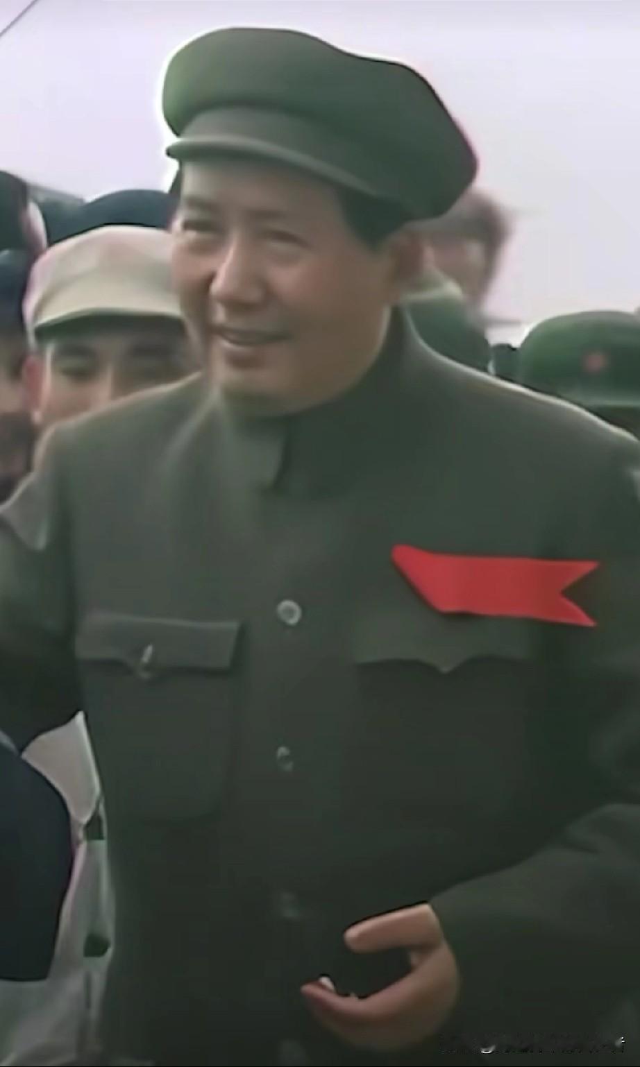 毛主席说过：“如果我们（无产阶级）被推翻，资产阶级上了台，他们也可以不改名字，