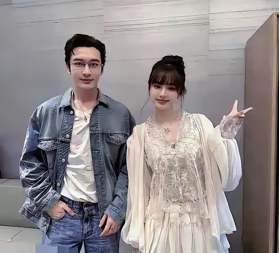 我大胆猜测，黄晓明为啥愿意找女朋友生孩子，却不愿意再结婚了？大概率还是没有从前一段婚姻中走出来。杨颖