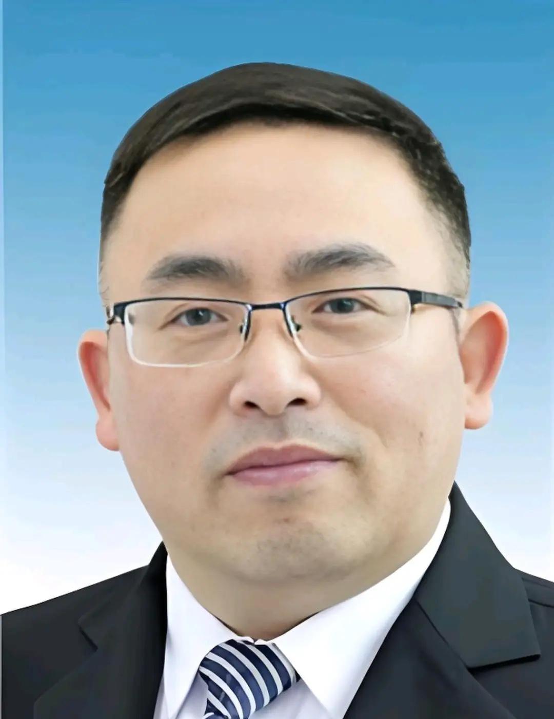 这瓜真是越吃越惊心，网友这波“破案”能力太绝了！原来2001年把那幅《江南春