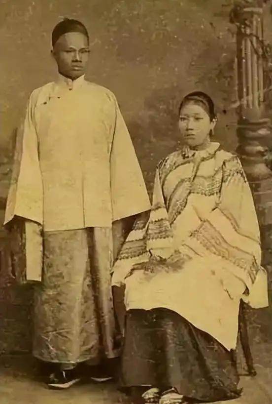 一位高僧说："作为婆婆，不要拿儿媳当回事，不要自作多情。你对她越好，她越不知足。