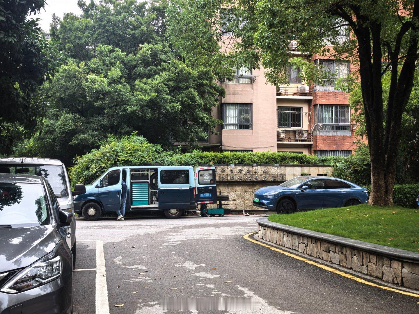 乐道除了高性价比，还有很多人忽视的服务…现在很多车企学蔚来弄个专属服务群，实际聊