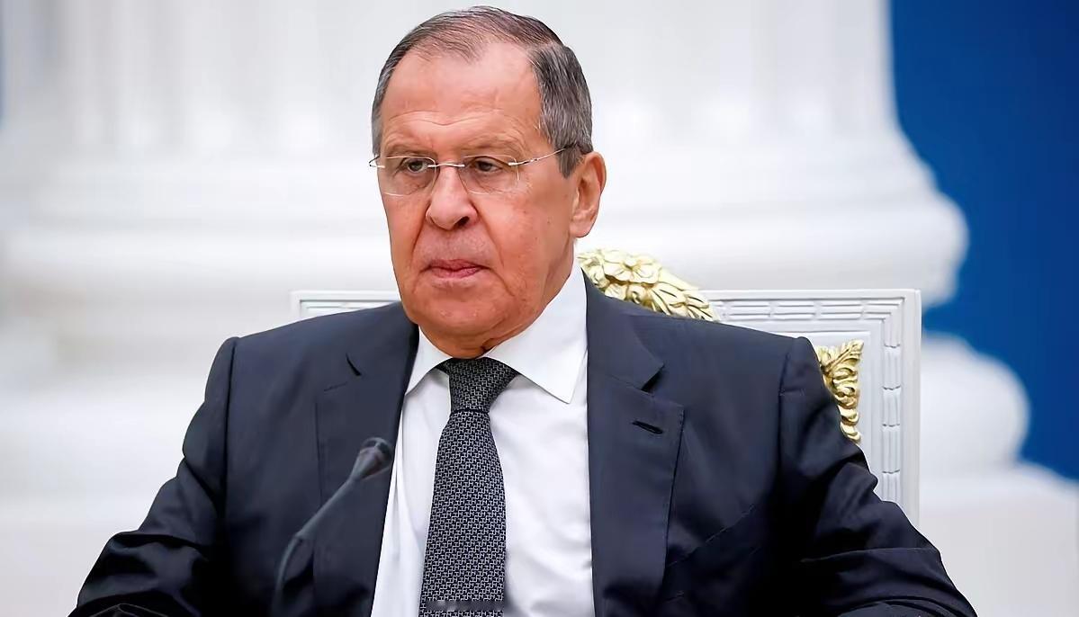 【入木三分】俄罗斯外长拉夫罗夫在接受NTV电视台采访时着重指出，没必要因特朗普