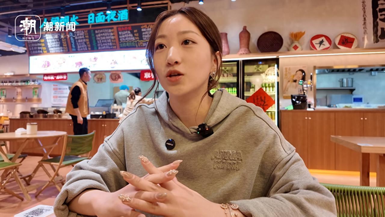 “留学8年，回国卖面条？”浙江杭州，一位00后海归女孩火了。她放着光鲜亮丽的白领