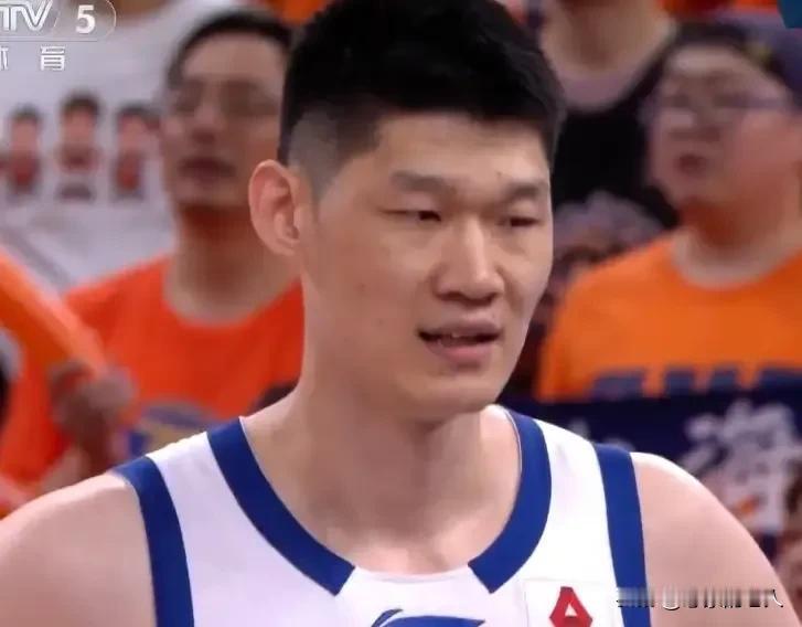 分析胡金秋的去留广厦大家也已看到，也在走广州队的路，资金不是，就卖球员呗，广厦