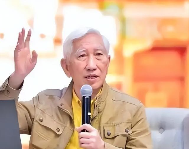 清华大学教授一语道破：搞无人驾驶汽车、无人酒店、饭店机器人都不奇怪，但现在的智能