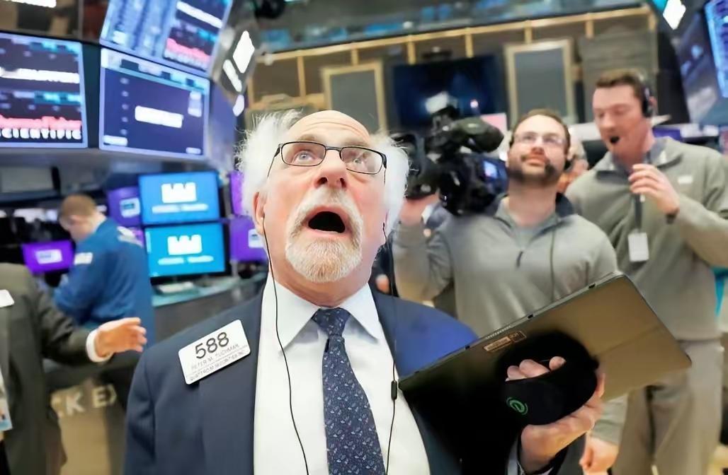 2026才刚刚开始，中国一组数据，就让外媒不再嘴硬了！昨晚，汽车圈一则消息炸锅