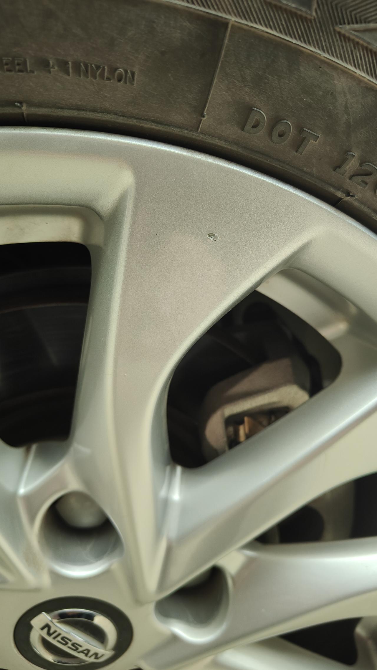 这么大个坑会不会影响轮毂强度