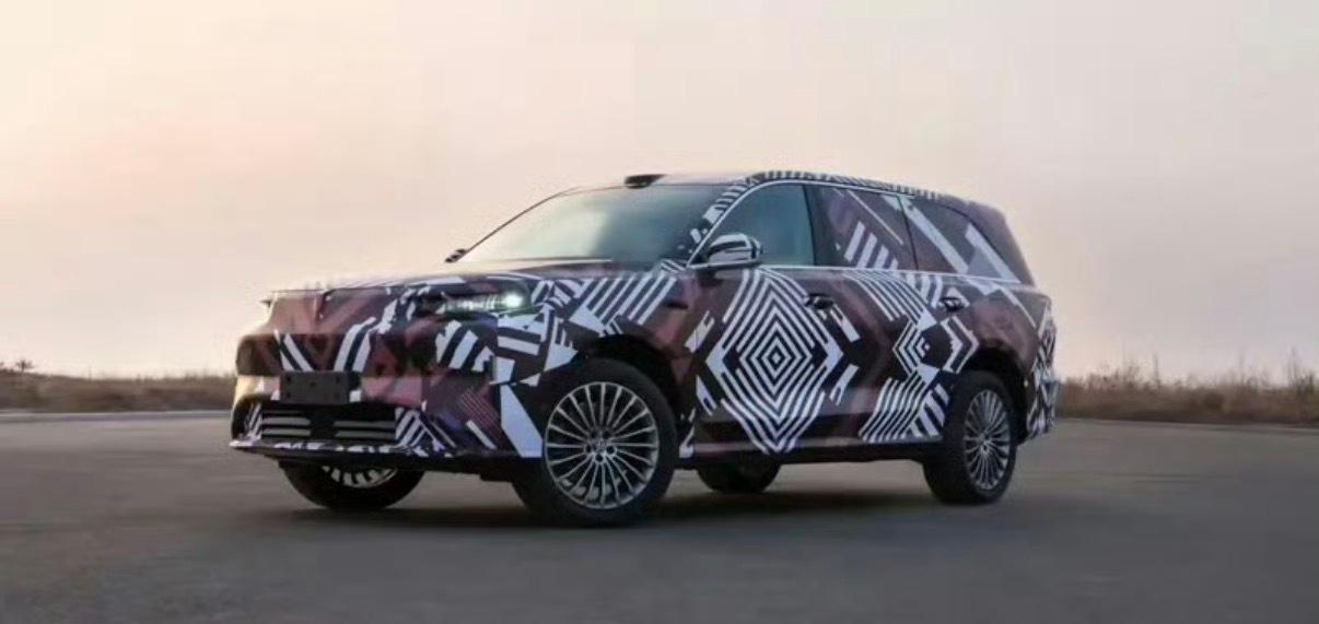 【长城汽车归元平台首款SUV谍照配备后轮转向功能】日前，我们从相关渠道获取到了