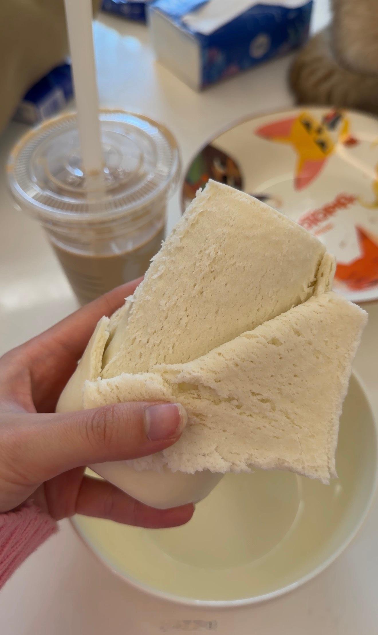 中午吃了小枕头馍低卡又饱腹还特别省事真的特别爱吃与其大费周章的做减脂餐真就不